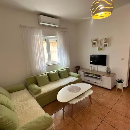 Apartman A&r
