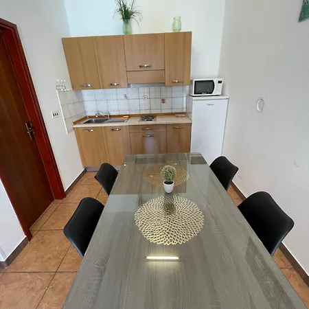 Apartman A&r *